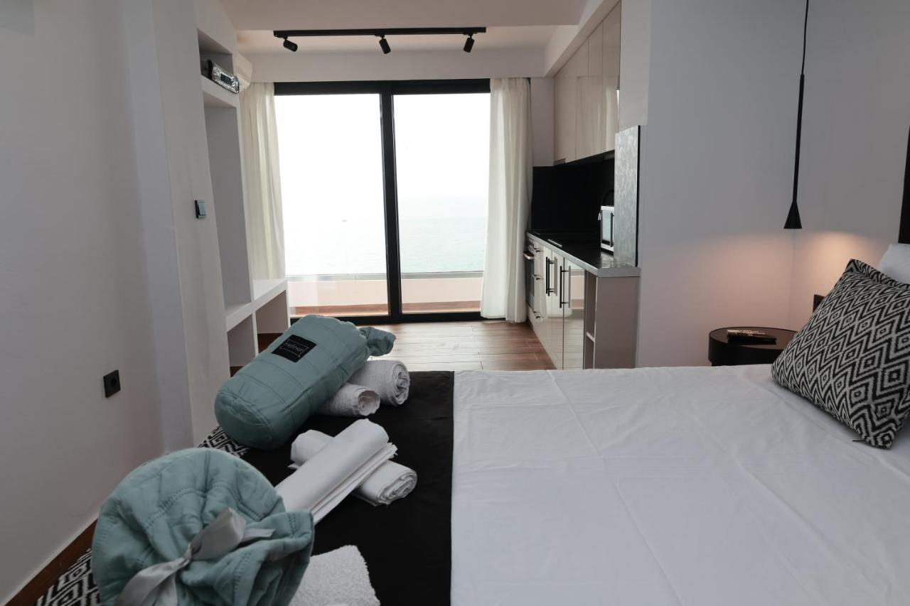 פלומרי Paris-Irini Studios And Apartments מראה חיצוני תמונה