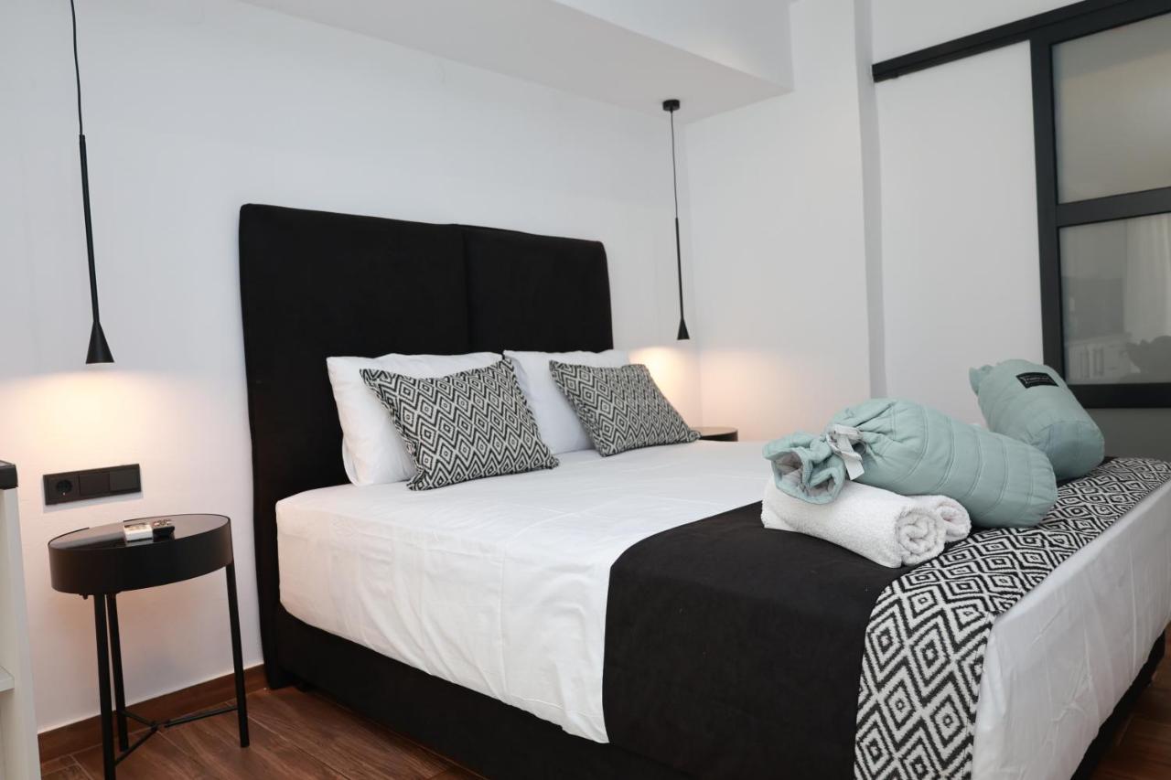 פלומרי Paris-Irini Studios And Apartments מראה חיצוני תמונה